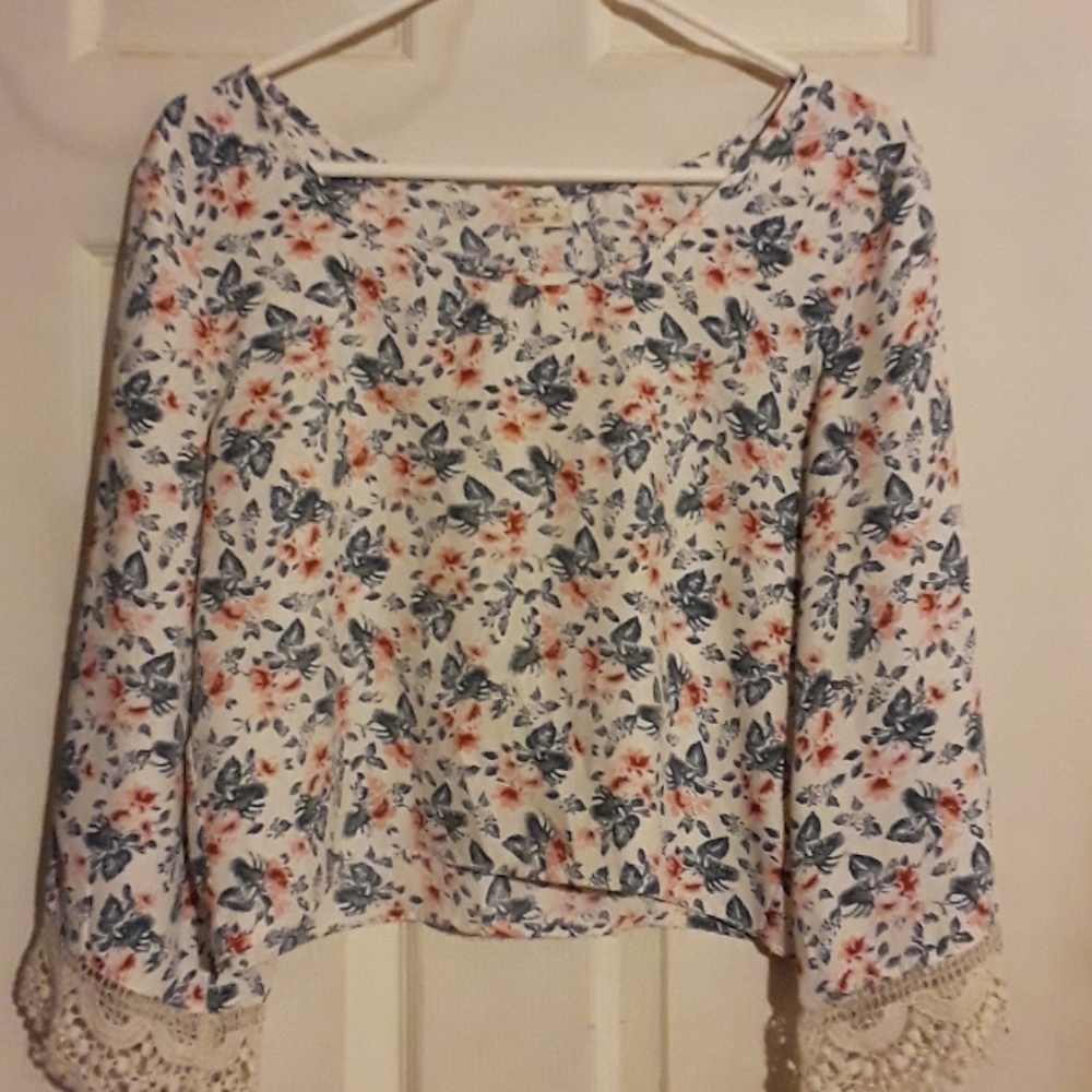 Cropped Hollister top